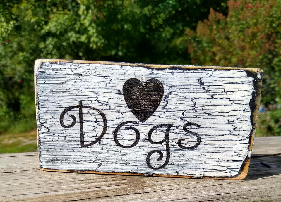Vintage farmhouse style wooden sign "heart Dogs" sm