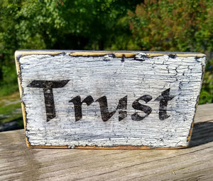 Vintage farmhouse style wooden sign "Trust" sm
